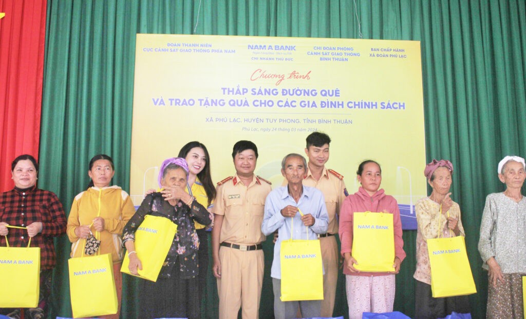 csgt-cham-lo-cho-cac-gia-dinh-chinh-sach-stnn-1024x622-1711421198.jpg