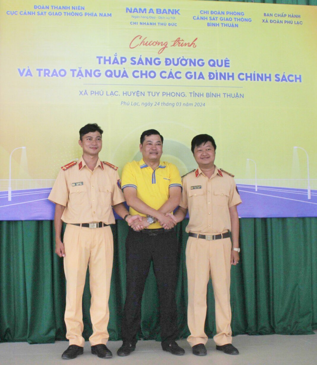 csgt-cham-lo-cho-cac-gia-dinh-chinh-sach-stnn-4-1068x1228-1711421211.jpg