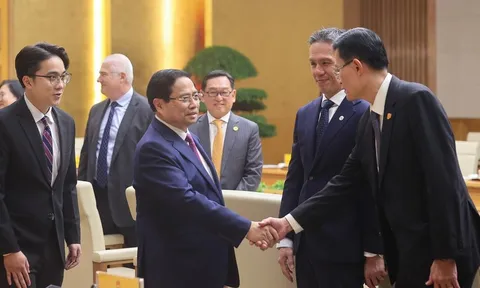 Thủ tướng: Việt Nam phấn đấu có nhà máy chip bán dẫn đầu tiên trong năm 2026