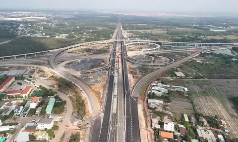 Khẩn trương hoàn tất nghiệm thu, thông xe 2 đoạn cao tốc Biên Hòa - Vũng Tàu trước Tết Nguyên đán