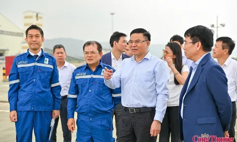 Thủ tướng: Xây dựng ngay kho dầu thô tại Nghi Sơn và tính toán các địa điểm khác