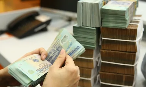 Linh hoạt trong điều hành lãi suất để ‘giữ nhịp’ dòng vốn