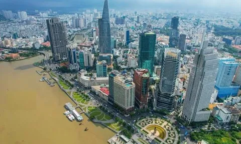 Bất động sản TP.HCM và vùng phụ cận trầm lắng, giá thứ cấp nhiều phân khúc “lao dốc”