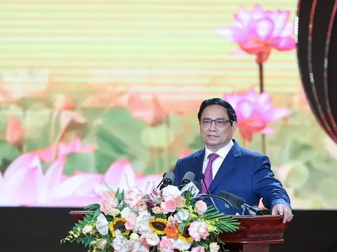 Thủ tướng: Xây dựng người Hà Nội tiêu biểu cho văn hóa, lương tri và phẩm giá con người Việt Nam