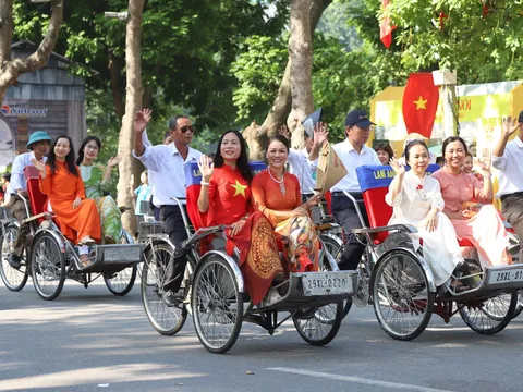 Hà Nội: Phấn đấu đón 26,5 triệu lượt khách du lịch năm 2024