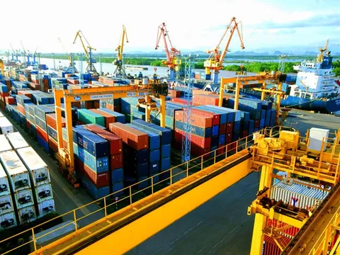 Trong 7 tháng đầu năm, Hoa Kỳ là thị trường XK lớn nhất của Việt Nam kim ngạch ước đạt 52,4 tỷ USD