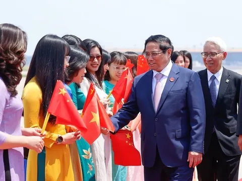 Thủ tướng Phạm Minh Chính đến thủ đô Bắc Kinh