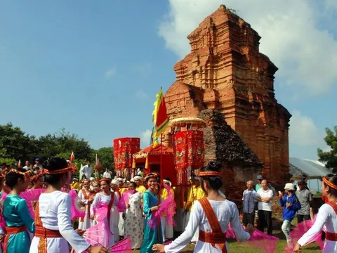 Gói thầu tổ chức sự kiện tại Ninh Thuận: Loạt tiêu chí bất cập không được điều chỉnh