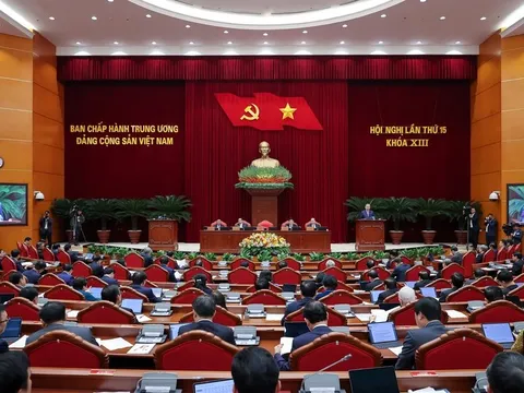 Khai mạc Hội nghị Trung ương 15