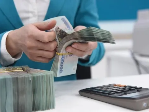 Tài chính tuần qua: Lãi suất liên ngân hàng “hạ nhiệt”, LPBank tăng mạnh lãi suất tiết kiệm