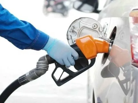 Đề xuất kéo dài việc giảm thuế nhập khẩu một số mặt hàng xăng dầu về 0% đến 30/6/2026