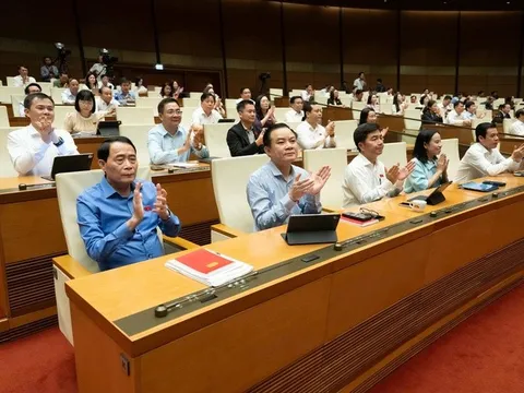 Quốc hội "chốt" miễn thuế với xăng dầu đến hết ngày 30-6