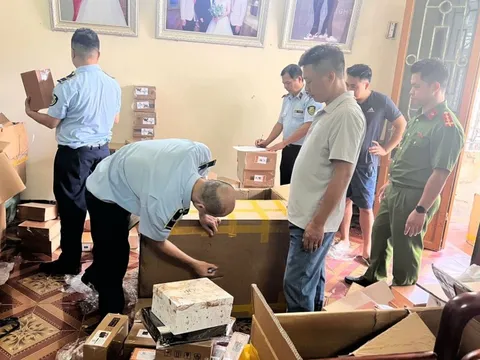 Đồng loạt phát hiện, bắt giữ số lượng lớn hàng hoá giả mạo nhãn hiệu nổi tiếng