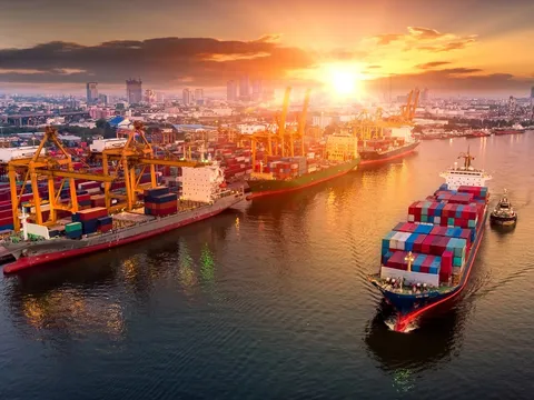 KINH TẾ VIỆT NAM VƯỢT 'GIÓ NGƯỢC', TẠO THẾ, LỰC VÀ NIỀM TIN ĐỂ VỮNG VÀNG TIẾN LÊN PHÍA TRƯỚC