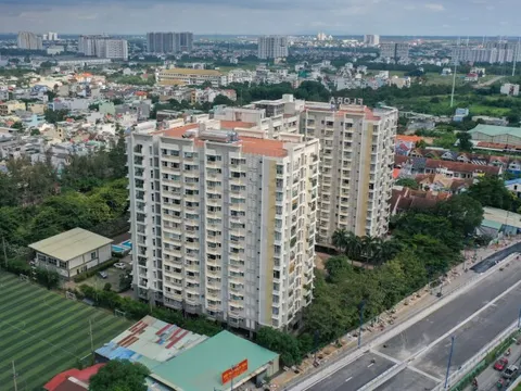 Người dân TP HCM chỉ đủ khả năng trả một nửa tiền mua nhà