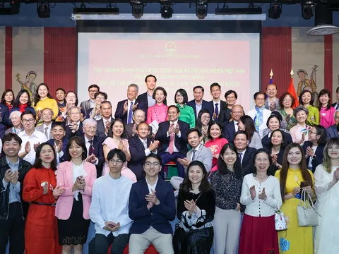 Thủ tướng: Cộng đồng người Việt Nam tại Pháp có truyền thống vô cùng đáng tự hào
