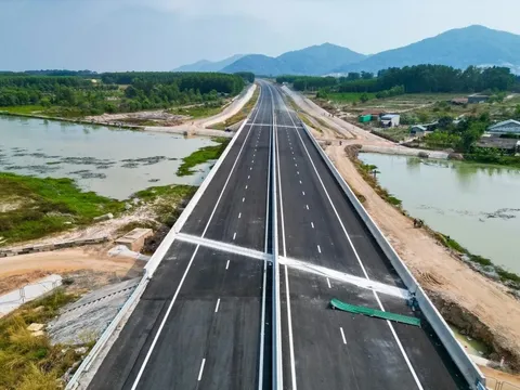 Cận cảnh 38 km cao tốc Biên Hòa - Vũng Tàu sắp thông xe
