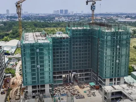 Làm sao người thu nhập thấp mua nhà khi lãi suất tăng cao?