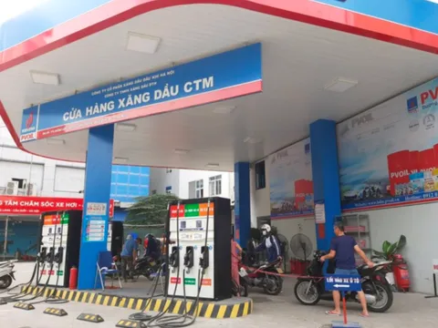 Tiếp tục chi quỹ bình ổn xăng dầu kìm đà tăng giá