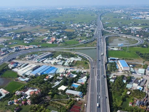 Cận cảnh công trường thi công tuyến đường Vành đai 3-TPHCM qua Tây Ninh