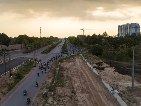 2 con đường nghìn tỷ nối sân bay Long Thành vẫn ì ạch vướng mặt bằng