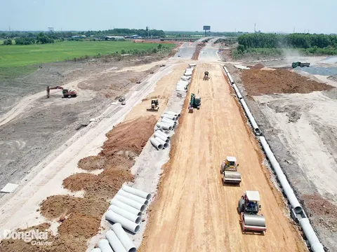 Tăng tốc giải phóng mặt bằng loạt dự án hạ tầng lớn