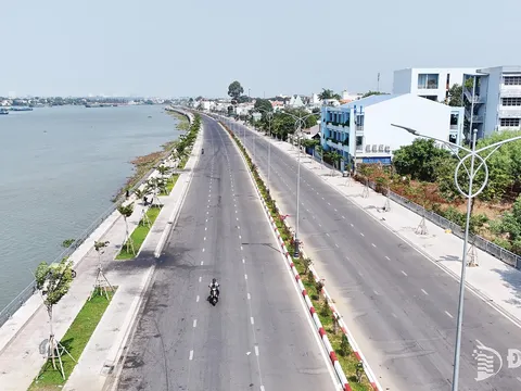 Hướng đến phát triển đô thị ven sông sinh thái, hiện đại