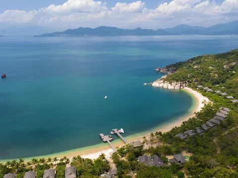 Chủ dự án Six Senses Ninh Van Bay bị phạt vì công bố thông tin sai lệch, cổ phiếu kẹt trong diện cảnh báo