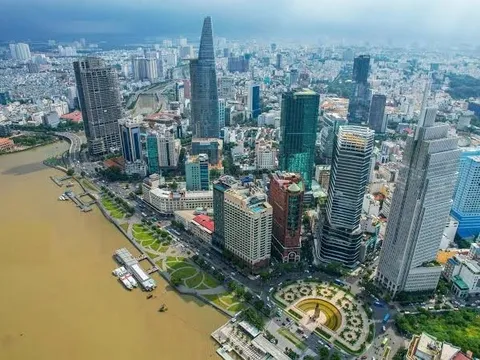 Bất động sản TP.HCM và vùng phụ cận trầm lắng, giá thứ cấp nhiều phân khúc “lao dốc”
