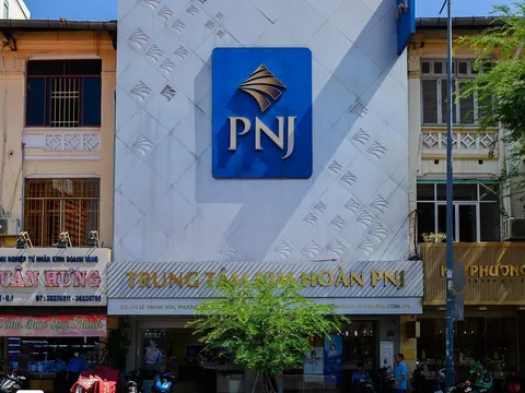 Cổ phiếu PNJ vẫn bị bán mạnh