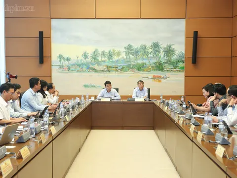 Thủ tướng: Thuốc, thiết bị y tế bị đội giá cao gây thiệt hại lớn cho cả người bệnh và Nhà nước