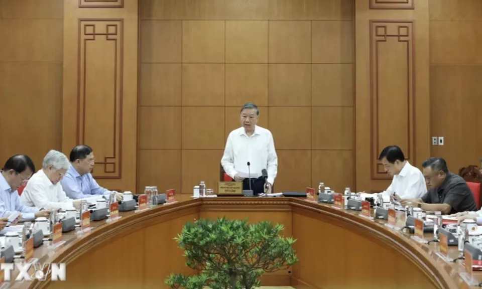 Tổng Bí thư, Chủ tịch nước Tô Lâm: Hoàn thiện quy định về đảng viên làm kinh tế tư nhân, phát huy nguồn lực cho phát triển