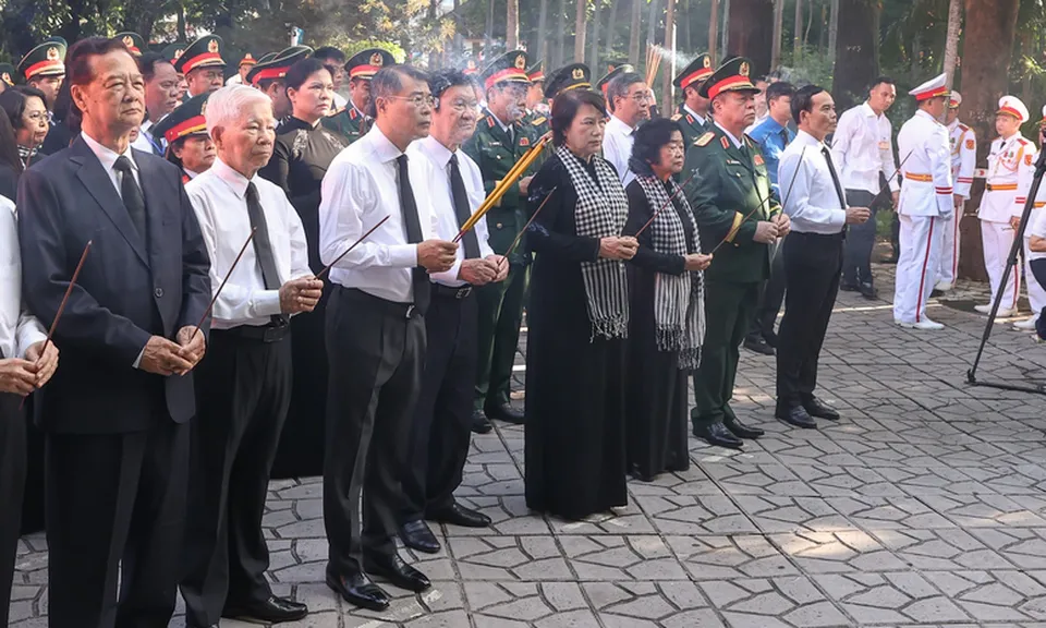 CẬP NHẬT: Trang nghiêm lễ viếng, truy điệu và an táng 731 hài cốt liệt sĩ tại TPHCM